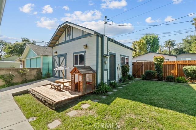Detail Gallery Image 7 of 55 For 1719 Monte Vista St, Pasadena,  CA 91106 - 4 Beds | 4 Baths