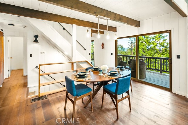 332 Grizzly Road, Lake Arrowhead CA: https://media.crmls.org/medias/df3323dd-1355-46b7-a723-68920b852565.jpg