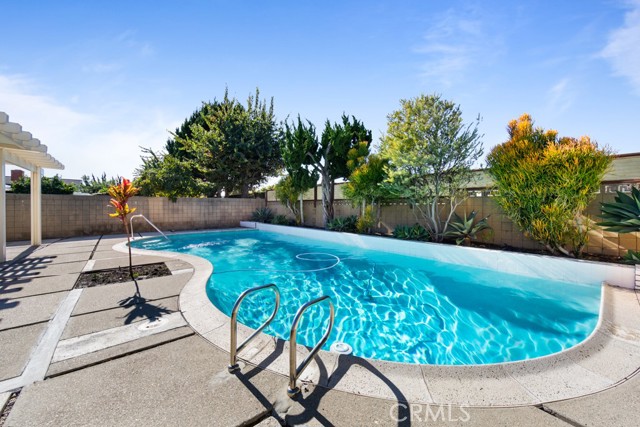 Detail Gallery Image 50 of 51 For 3561 Fela, Long Beach,  CA 90808 - 4 Beds | 2 Baths