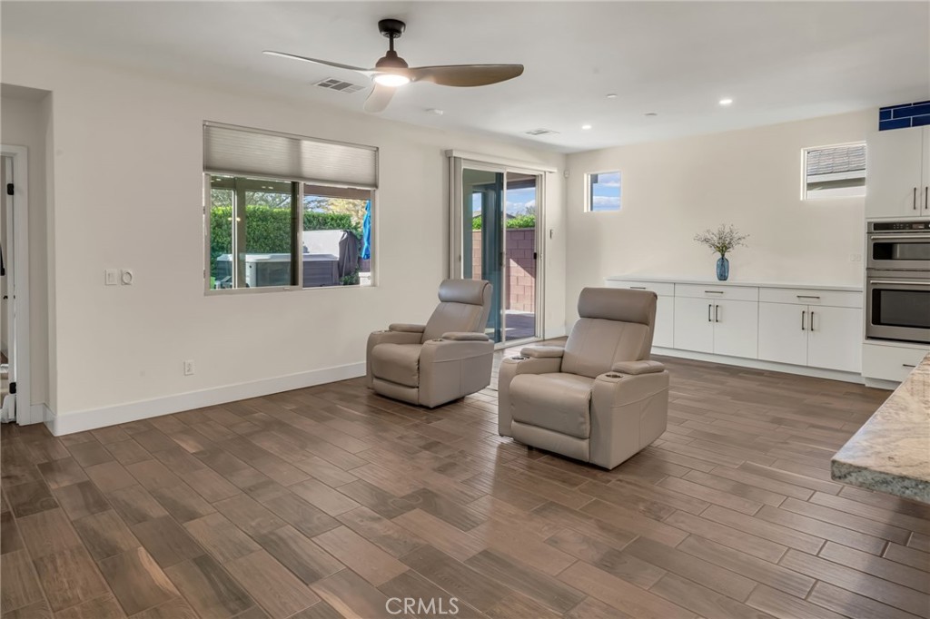 MLS #DW25252670 image #17