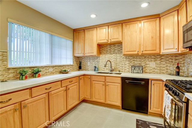 2364 6th Street, La Verne CA: https://media.crmls.org/medias/df342620-ed6c-4b79-918d-38512967130c.jpg
