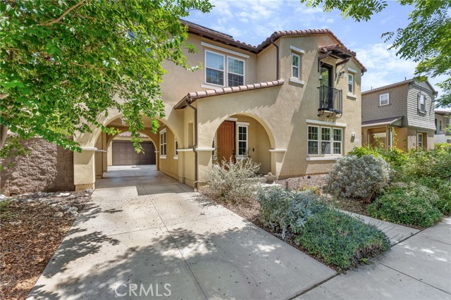 3943 E Lindenwood Drive, Ontario CA: https://media.crmls.org/medias/df36452f-0542-4f30-972f-cf5edb220b48.jpg