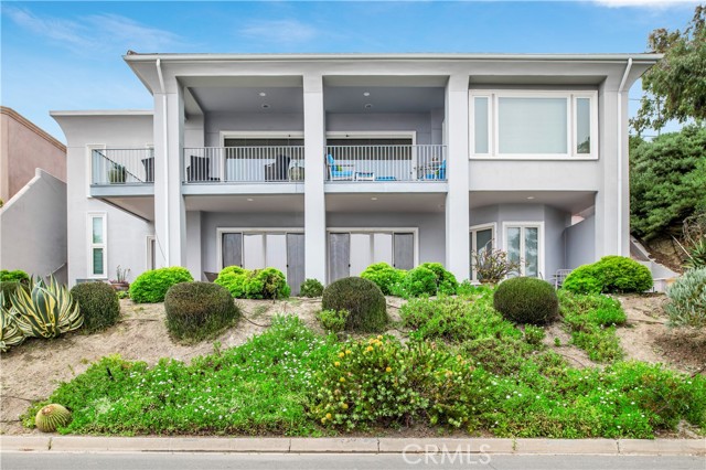 Detail Gallery Image 3 of 44 For 1598 Skyline Dr, Laguna Beach,  CA 92651 - 3 Beds | 3/1 Baths