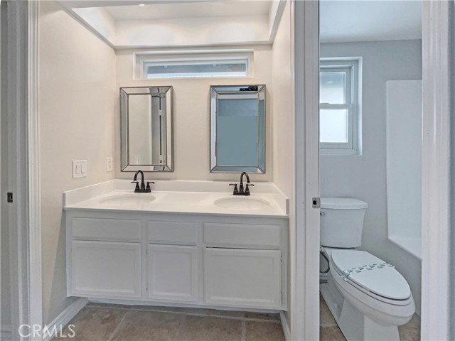 Detail Gallery Image 12 of 21 For 3417 Apple Blossom Ln, Lake Elsinore,  CA 92530 - 3 Beds | 2/1 Baths