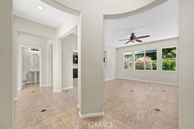 35051 Via Santa Catalina, Winchester CA: https://media.crmls.org/medias/df377868-913e-44d4-b4f7-514c04557cd4.jpg