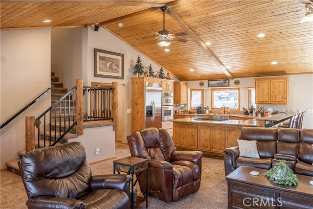 Detail Gallery Image 8 of 39 For 41537 Mockingbird, Big Bear Lake,  CA 92315 - 4 Beds | 3/1 Baths