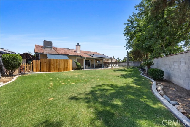 4913 Zapato Place, Bakersfield CA: https://media.crmls.org/medias/df383092-a9f3-4f1b-85c5-bbf48d178bde.jpg