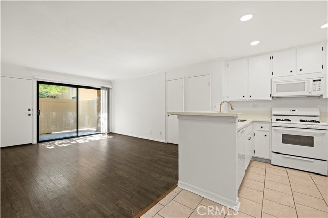 18752 Mandan Street, Canyon Country CA: https://media.crmls.org/medias/df387e26-7861-424b-9064-deeff6fd11ac.jpg
