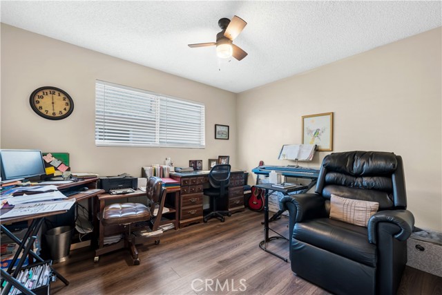 Detail Gallery Image 18 of 40 For 7936 Laramie Ave, Winnetka,  CA 91306 - 4 Beds | 2 Baths