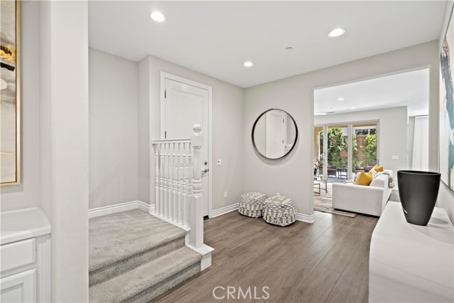 206 Phoebe, Irvine CA: https://media.crmls.org/medias/df38c9aa-421e-43d0-83db-5ffb17e6f678.jpg