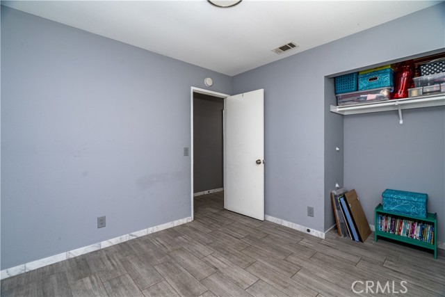 24931 Heil Drive, Moreno Valley CA: https://media.crmls.org/medias/df38e6f9-21de-44bd-8f36-0153507733cd.jpg