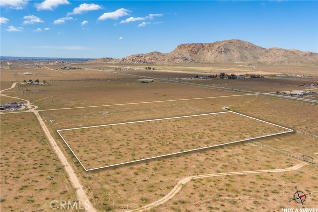 Detail Gallery Image 5 of 16 For 1 Las Piedras, Apple Valley,  CA 92308 - – Beds | – Baths