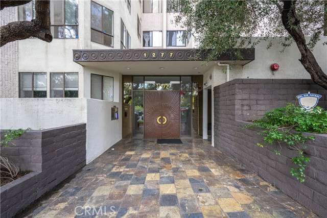 1277 S Beverly Glen BLVD Unit: 405