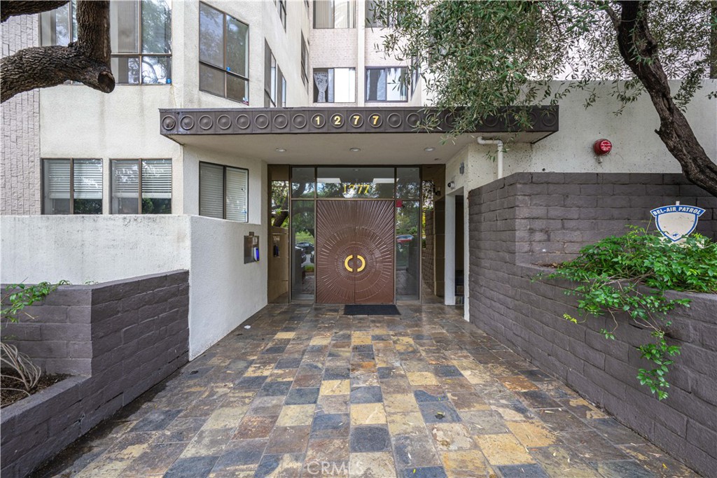 1277 S Beverly Glen Boulevard #405
