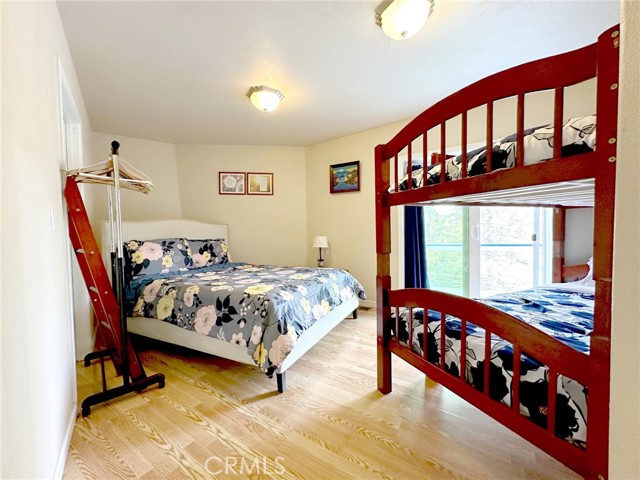 Detail Gallery Image 24 of 42 For 24998 Jewel, Crestline,  CA 92325 - 4 Beds | 3 Baths