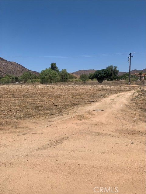 0 El Toro Rd, Lake Elsinore CA: https://media.crmls.org/medias/df3ace08-9de0-46f3-b29d-79bfb45d1f1c.jpg