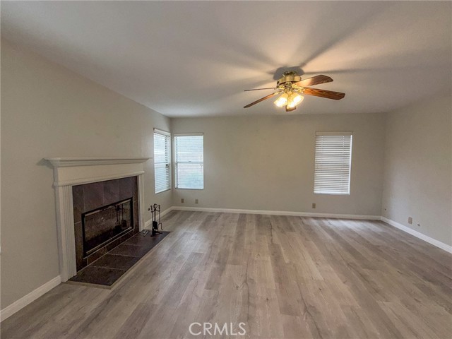 Detail Gallery Image 13 of 55 For 5018 Evanwood Ave, Oak Park,  CA 91377 - 4 Beds | 2/1 Baths