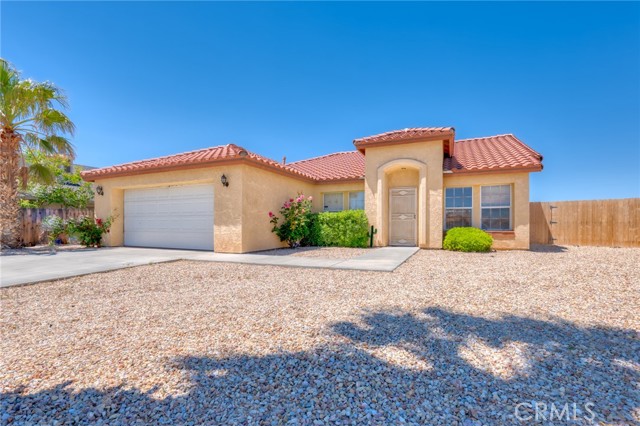 Detail Gallery Image 1 of 27 For 7732 Taos Ct, Yucca Valley,  CA 92284 - 4 Beds | 2 Baths