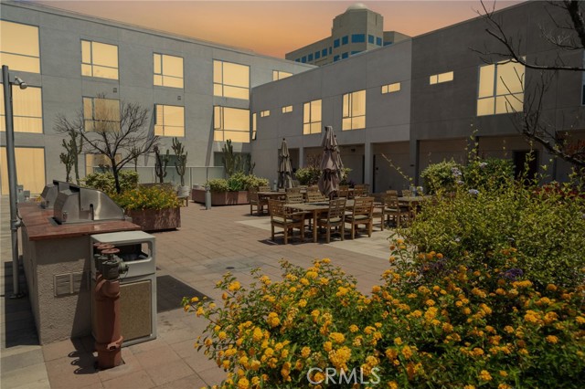 285 W. 6th Street, Unit #527, San Pedro CA: https://media.crmls.org/medias/df3c591d-b298-4bfd-96b7-ff28d58fc29b.jpg