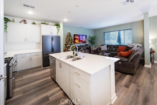 Detail Gallery Image 13 of 55 For 35157 Grove, Fallbrook,  CA 92028 - 4 Beds | 2/1 Baths