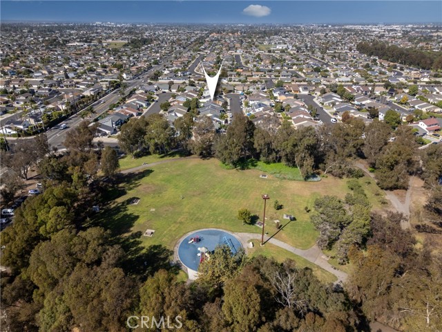 Detail Gallery Image 23 of 23 For 18061 Freshwater Cir, Huntington Beach,  CA 92648 - 3 Beds | 2 Baths