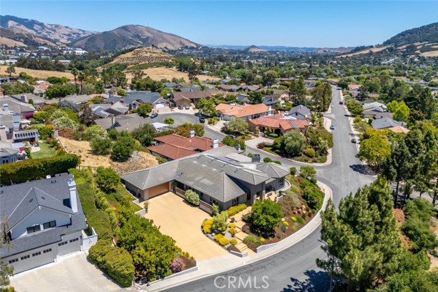 940 Pasatiempo Drive, San Luis Obispo CA: https://media.crmls.org/medias/df3cdbde-ec16-49d2-86dc-8384ce66a50b.jpg