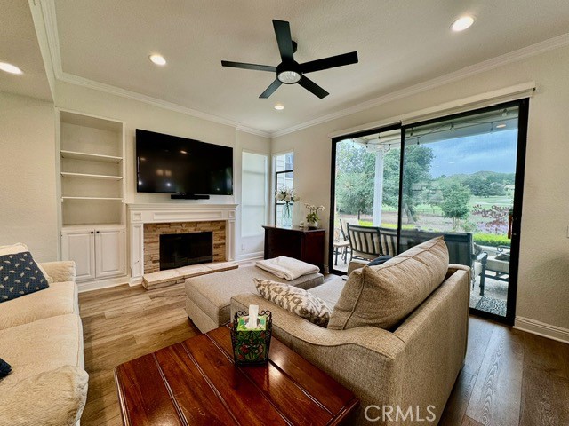 29 Oak Knls, Coto de Caza CA: https://media.crmls.org/medias/df3d04b6-50f2-45ea-914c-c72021688a39.jpg