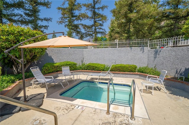 270 Fern Court, Azusa CA: https://media.crmls.org/medias/df3ddae4-f9e9-4665-bef6-197c0dcb4125.jpg