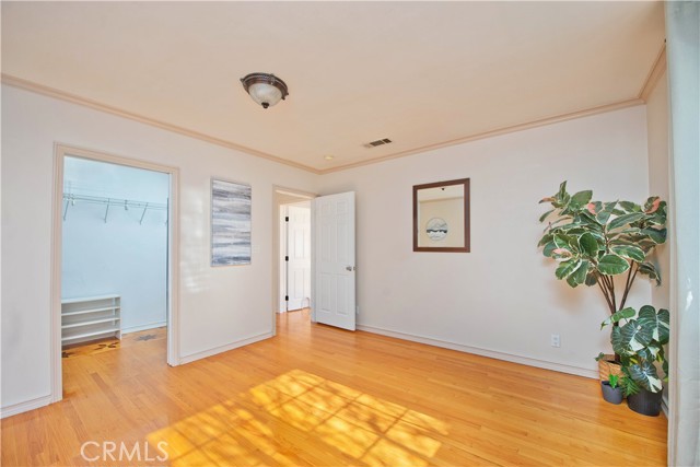 Detail Gallery Image 31 of 52 For 13608 Bassett St, Valley Glen,  CA 91405 - 6 Beds | 4 Baths