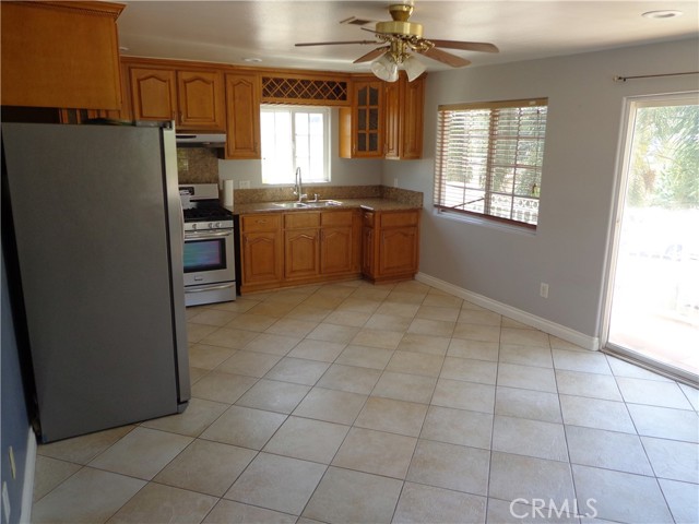 1908 & 1910 Bailey Avenue, Rosemead CA: https://media.crmls.org/medias/df3e02df-6058-45d0-8b0b-9896ea15055a.jpg