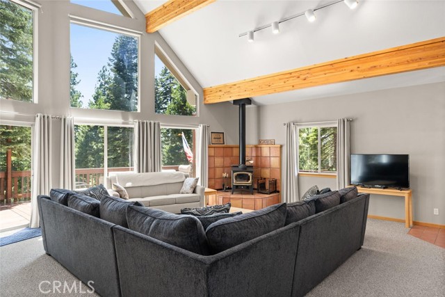 Detail Gallery Image 6 of 46 For 120 Top of the West Dr., Chester,  CA 96020 - 3 Beds | 2 Baths