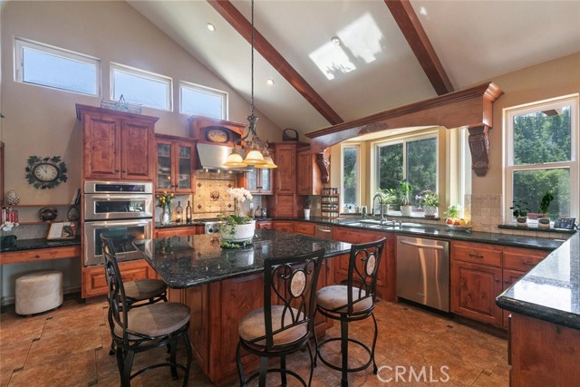 781 Brentwood Drive, Lake Arrowhead CA: https://media.crmls.org/medias/df3eb1cf-5c5b-436a-8fa7-c303d0b3730d.jpg