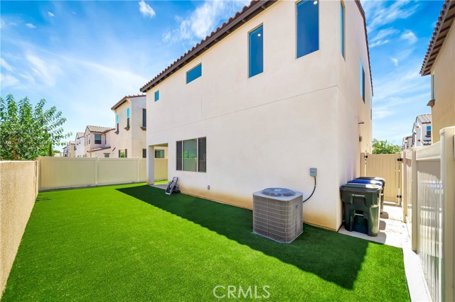 1458 E Laurelwood Drive, San Bernardino CA: https://media.crmls.org/medias/df3f2ba9-ddf8-48da-adaa-0335e9616555.jpg