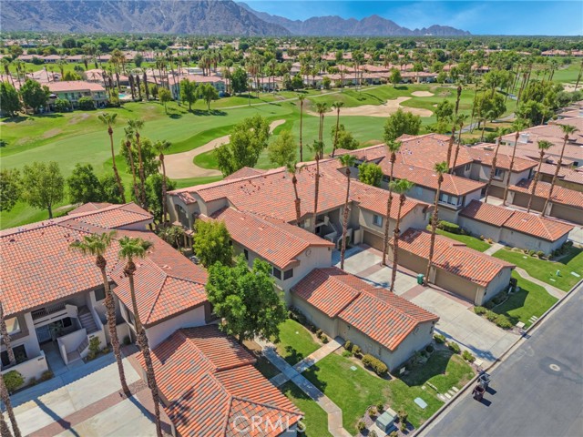 55353 Winged Foot, La Quinta CA: https://media.crmls.org/medias/df3fb291-5471-4d97-96f7-b0d7fe2315fa.jpg