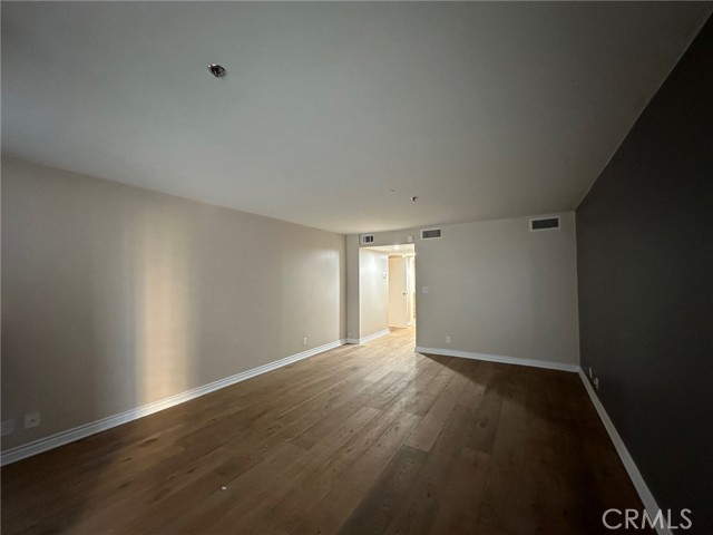 Detail Gallery Image 41 of 49 For 10660 Wilshire Bld #407,  Los Angeles,  CA 90024 - 1 Beds | 2 Baths