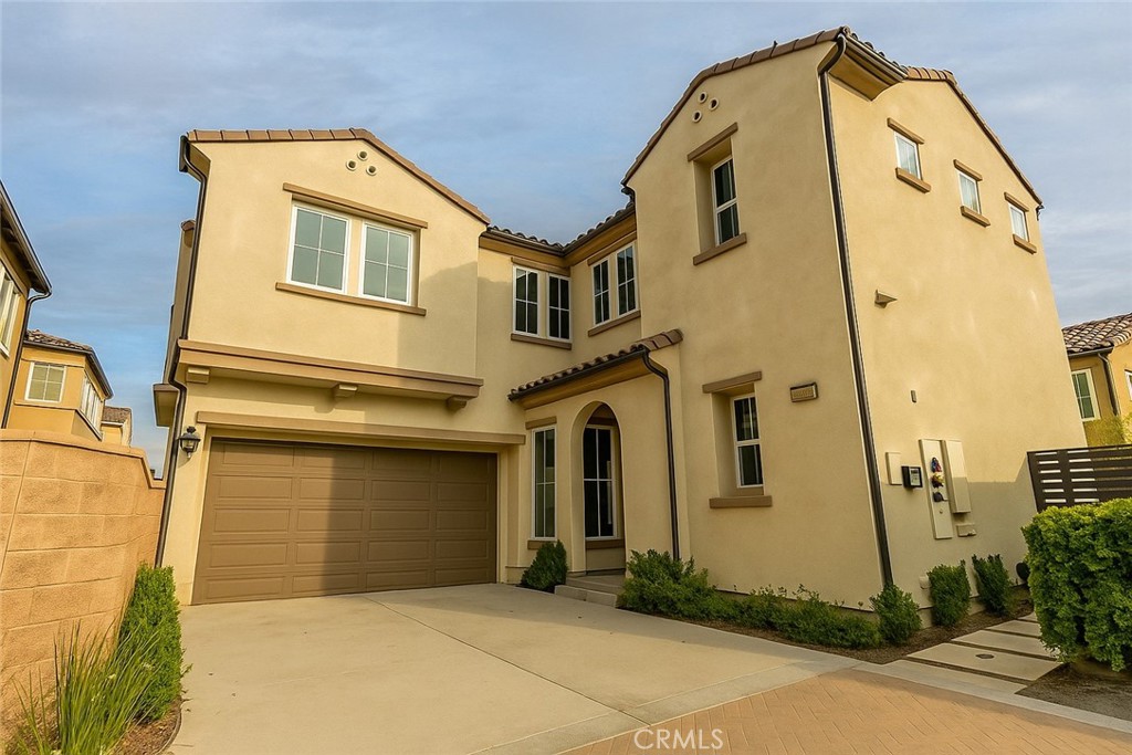 20810 W Acorn Circle