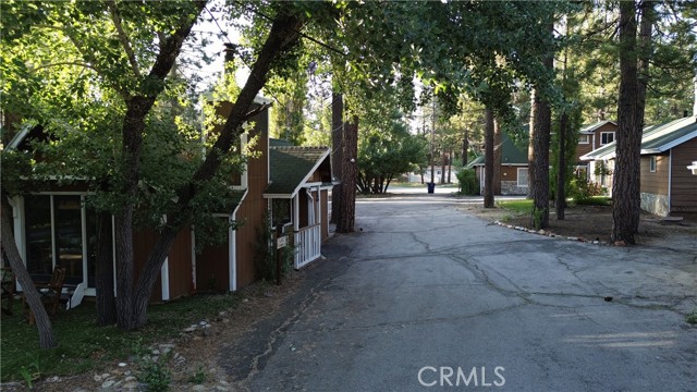 Image 40 of 46 For 39372 Big Bear Boulevard