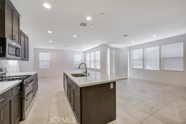 Detail Gallery Image 20 of 44 For 4387 Avocado Grove Ln, Yorba Linda,  CA 92886 - 4 Beds | 3 Baths