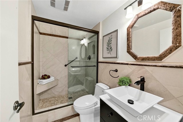 Detail Gallery Image 8 of 49 For 453 Pinehurst Ct, Fullerton,  CA 92835 - 3 Beds | 3 Baths