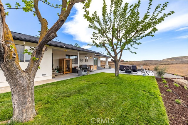 3150 Bluegrass Place, Creston CA: https://media.crmls.org/medias/df41e4e1-01d2-48c4-b366-e81bc786c25a.jpg