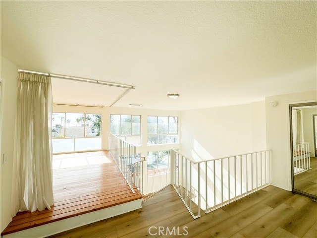 100 S Venice Boulevard, Venice CA: https://media.crmls.org/medias/df42207c-8e24-4982-98a8-15b6c789608c.jpg