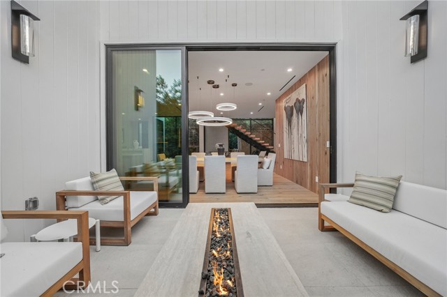 Detail Gallery Image 20 of 56 For 15158 Greenleaf St, Sherman Oaks,  CA 91403 - 6 Beds | 6/1 Baths