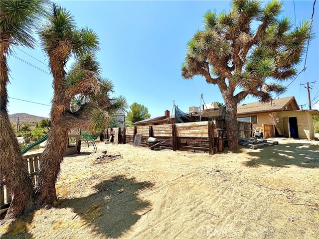 Detail Gallery Image 33 of 34 For 7417 La Vina Trl, Yucca Valley,  CA 92284 - 3 Beds | 2 Baths