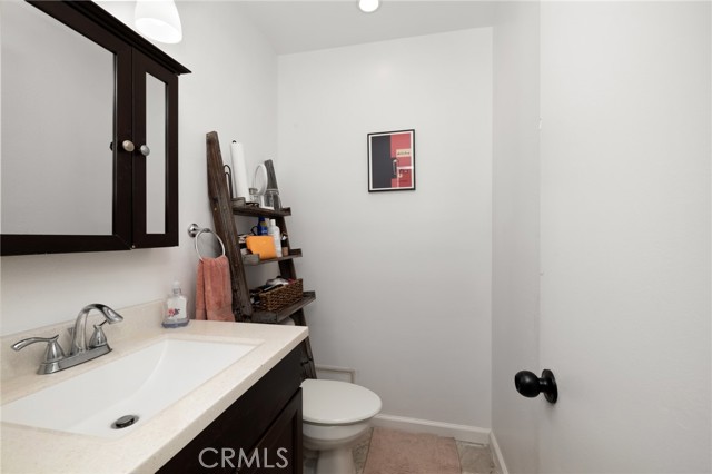 Detail Gallery Image 8 of 21 For 10757 Hortense #307,  North Hollywood,  CA 91602 - 3 Beds | 2/1 Baths
