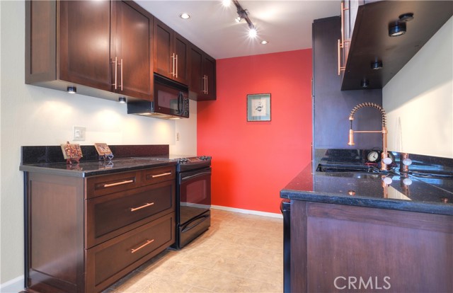 Detail Gallery Image 3 of 21 For 344 S Miraleste Dr #293,  San Pedro,  CA 90732 - 2 Beds | 2 Baths