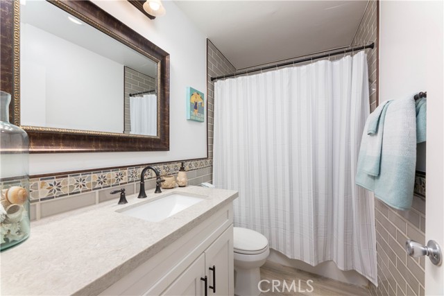 Detail Gallery Image 5 of 29 For 3511 Elm Ave #309,  Long Beach,  CA 90807 - 2 Beds | 2 Baths