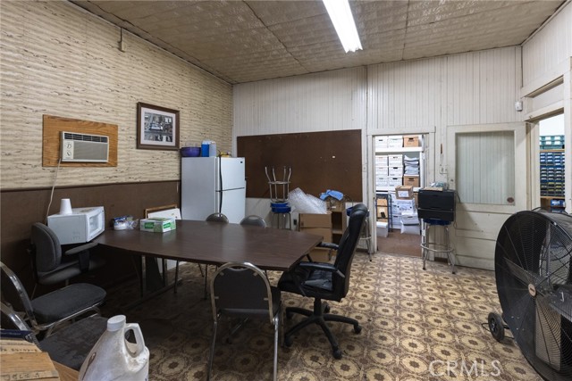 Image 12 of 34 For 609 7th Street
