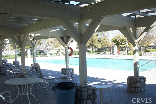 3633 Oak Creek Drive, Ontario CA: https://media.crmls.org/medias/df4629a3-5897-4e6e-aa74-76fbcd6b5b44.jpg