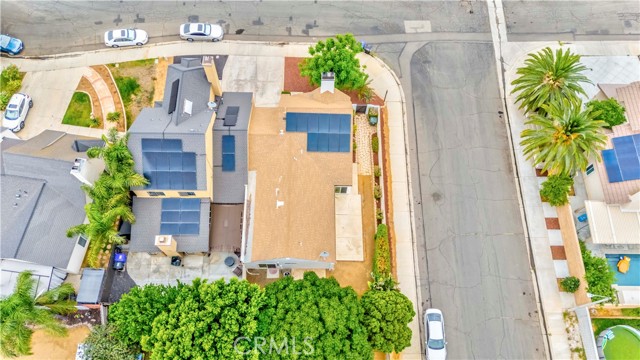 6409 Heatherwood Drive, Jurupa Valley CA: https://media.crmls.org/medias/df462f41-df1f-4d58-adb2-699bdc672bc2.jpg