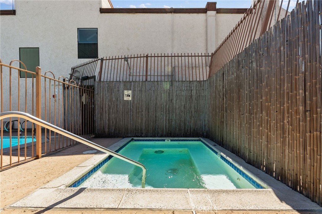 2960 Broadway - photo 18